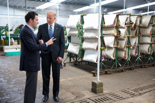 File:Joe and Jill Biden visit Colombia, May 2013 07.jpg