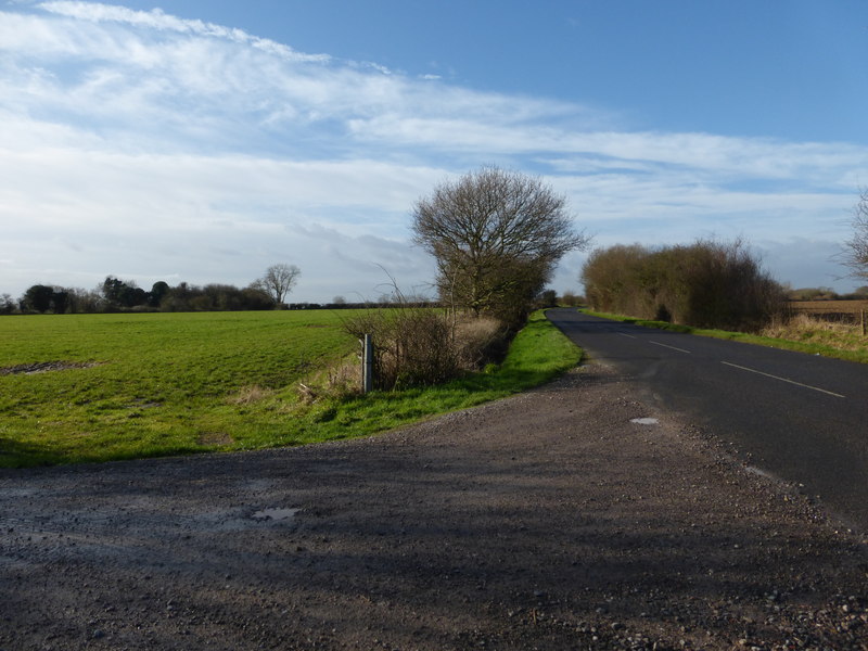 File:Junction of farm track with minor road near Aldingbourne - geograph.org.uk - 3823930.jpg