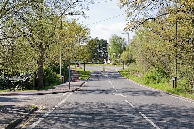 File:Looking along A27 Botley Road, North Baddesley - geograph.org.uk - 789761.jpg