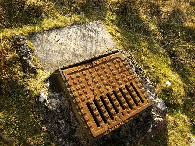 File:Manhole cover near Leftlake china works - geograph.org.uk - 1088565.jpg