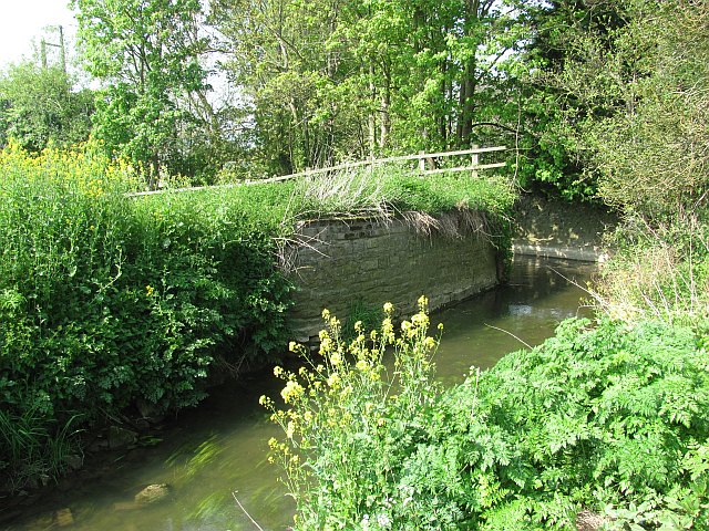 File:Mill Stream, Baltonsborough (geograph 2509443).jpg