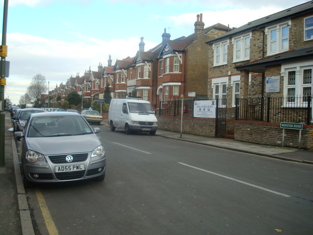 File:Minster Road, Bromley - geograph.org.uk - 1161859.jpg