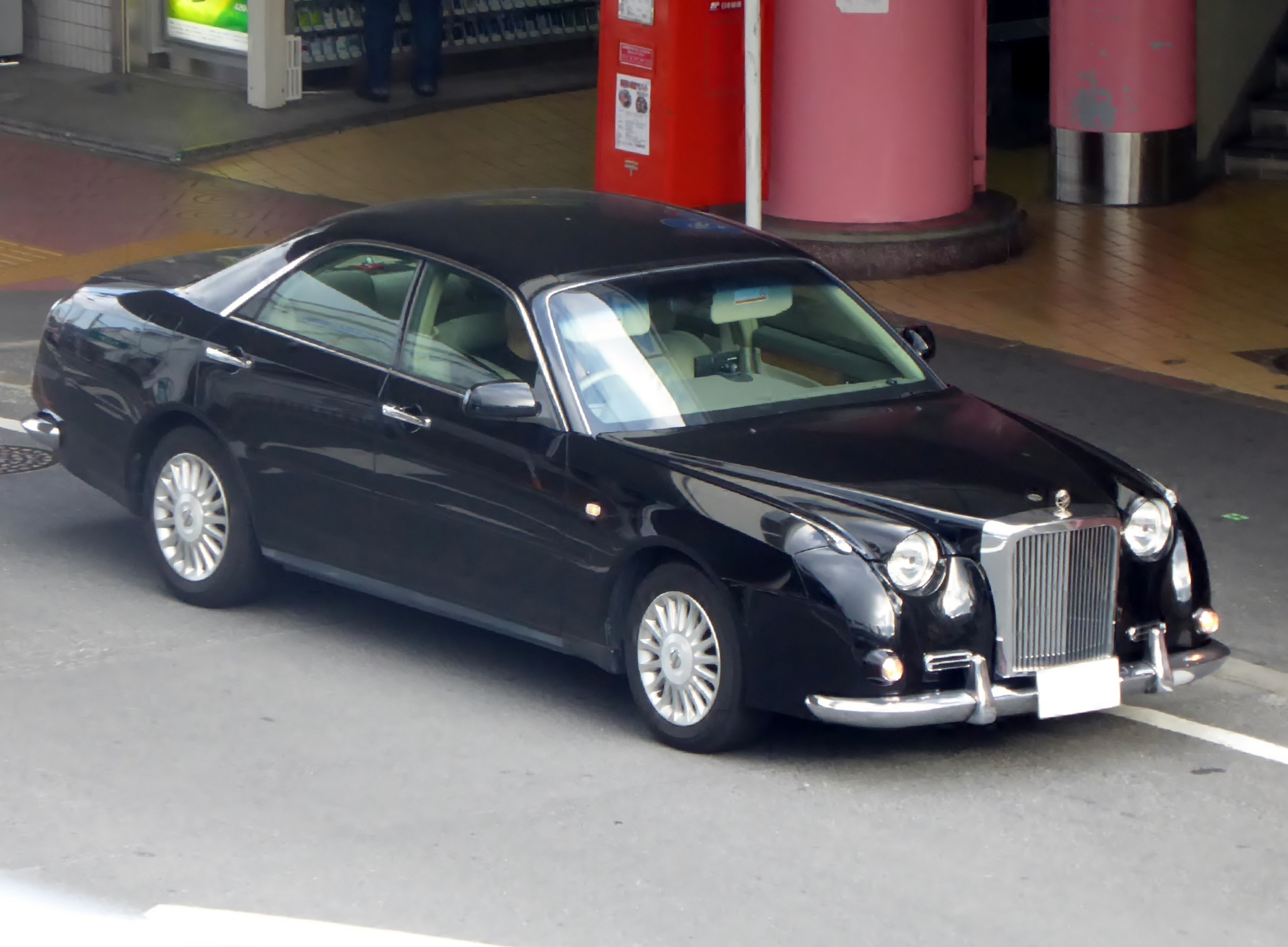 ファイル:Mitsuoka Galue II (Y34) front.JPG - Wikipedia