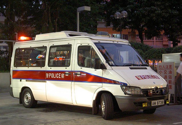 File:Sprinter 314 Police HK.jpg