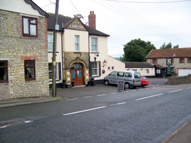 The Lamb Inn, Axminster - geograph.org.uk - 1399132