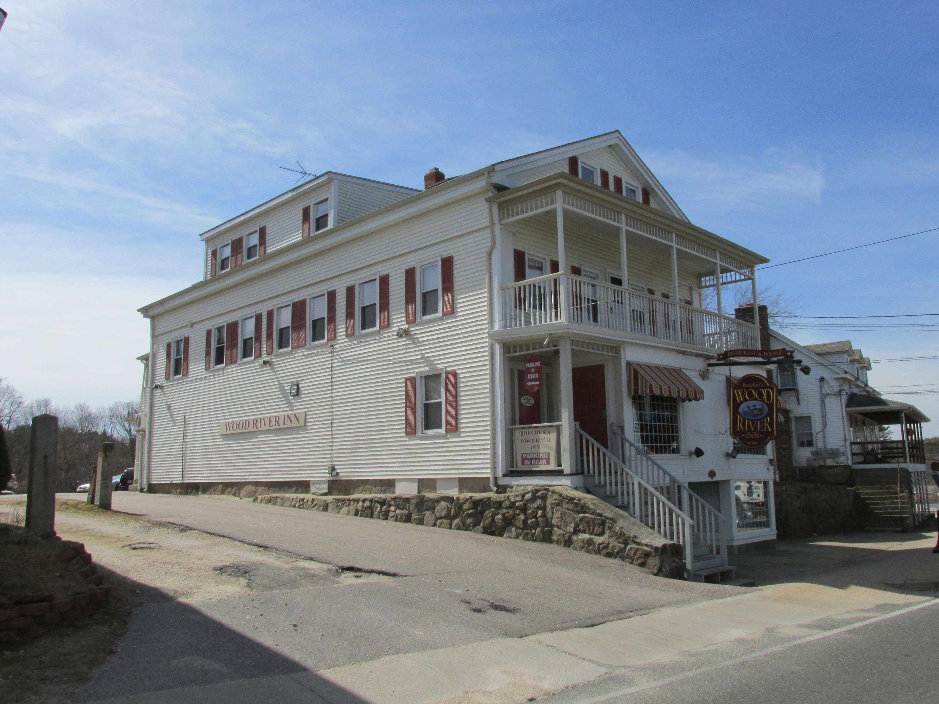 Have a Tasty Dinner at Boucher’s Wood River Inn