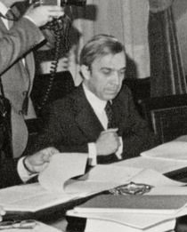 File:(García Añoveros) Leopoldo Calvo Sotelo preside la reunión del Consejo de Ministros. Pool Moncloa. 27 de noviembre de 1981 (cropped).jpeg