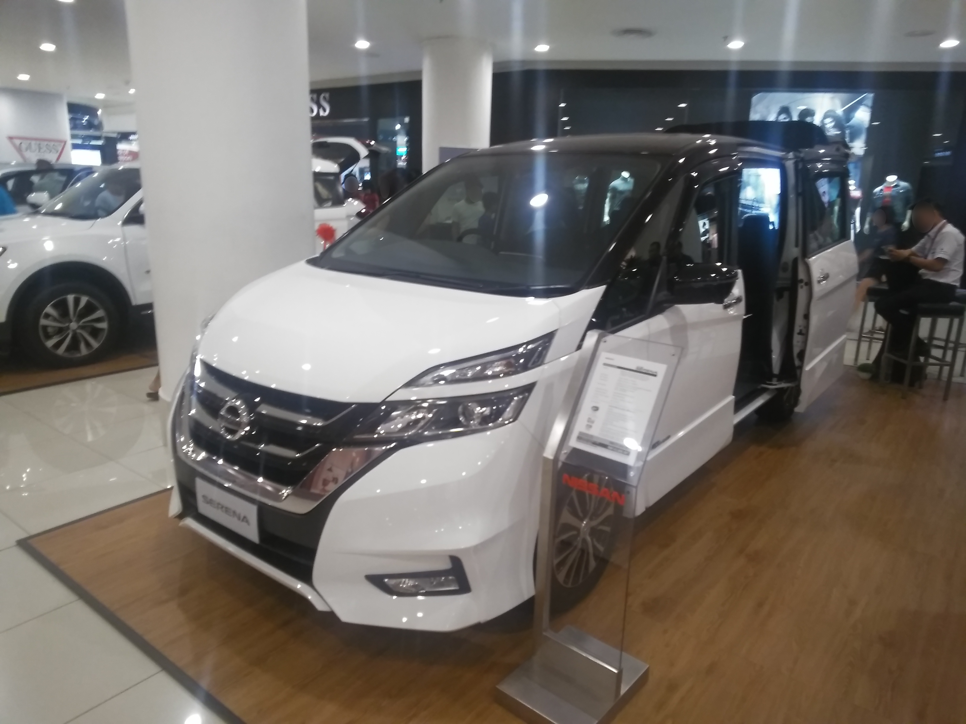 Nissan Serena c25 Highway Star