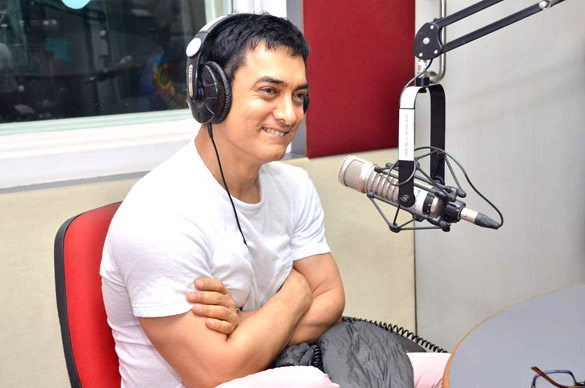 Aamir Khan at 92.7 BIG FM to promote Satyamev Jayate 02
