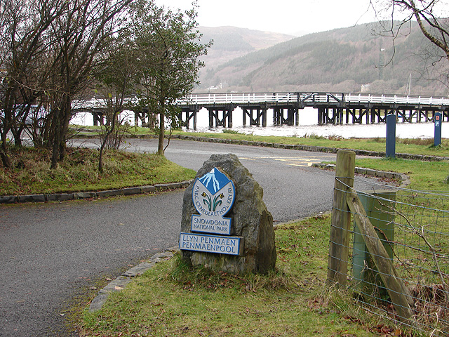 Access to the Mawddach Trail at Penmaenpool - geograph.org.uk - 1083502