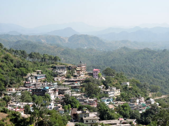 File:Arki town, Himachal Prades,India.jpg