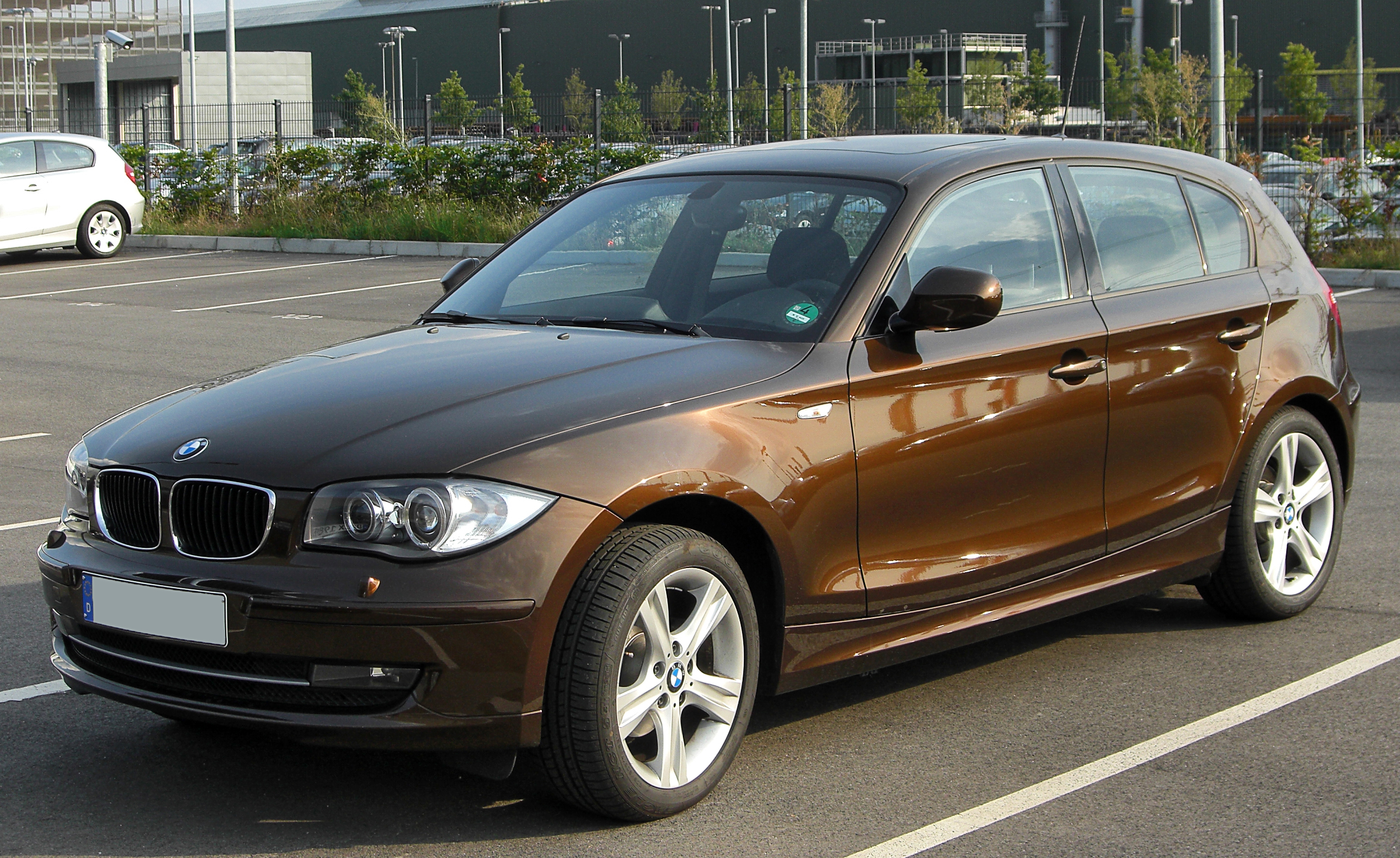 File:BMW 118d (E87) Facelift rear 20100711.jpg - Wikimedia Commons