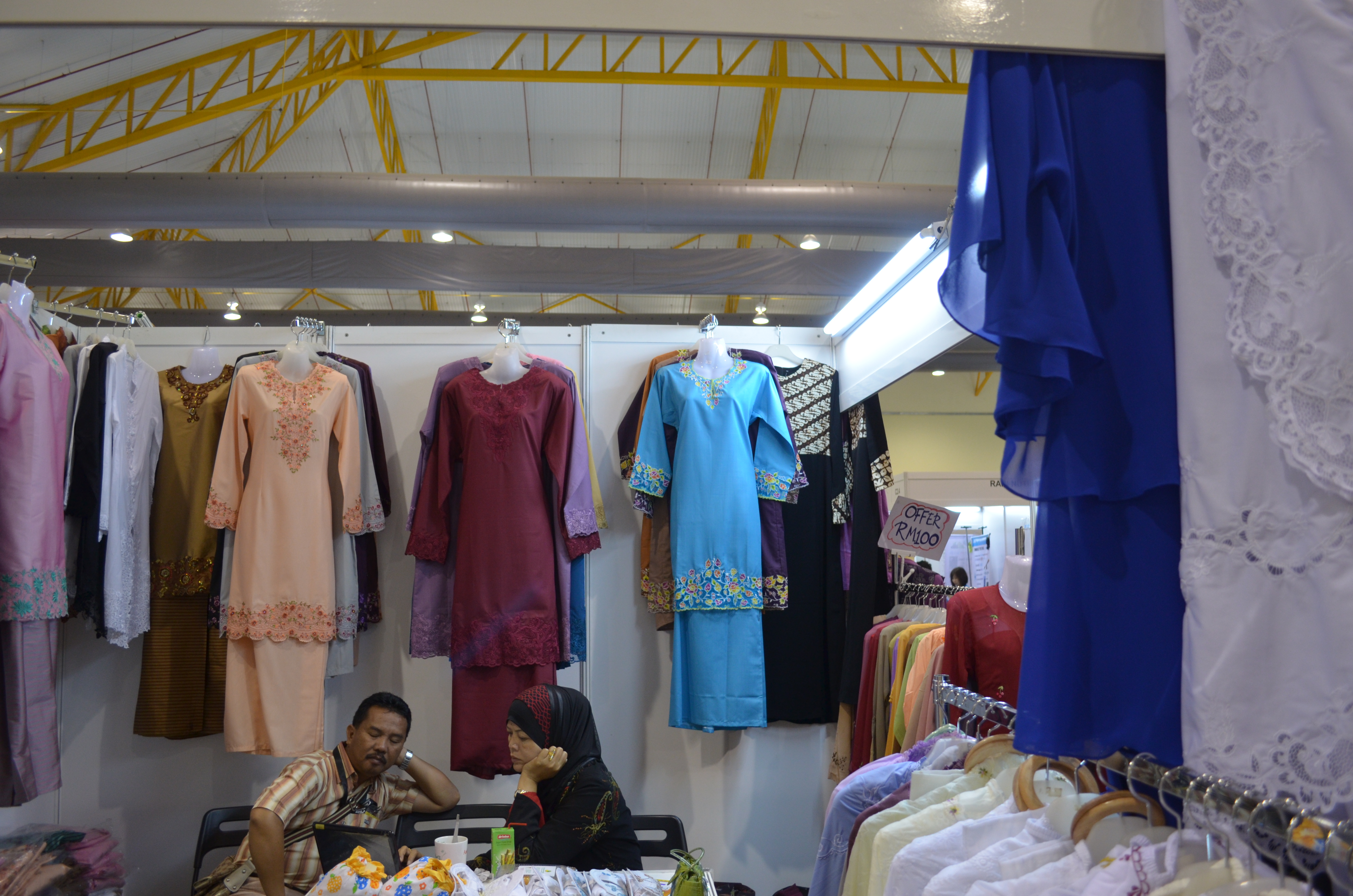 Kedai Baju Kurung Nilai 3