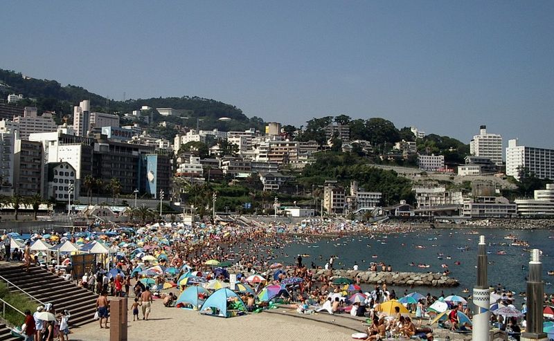 File:Beach in Atami City with sea bathers.jpg