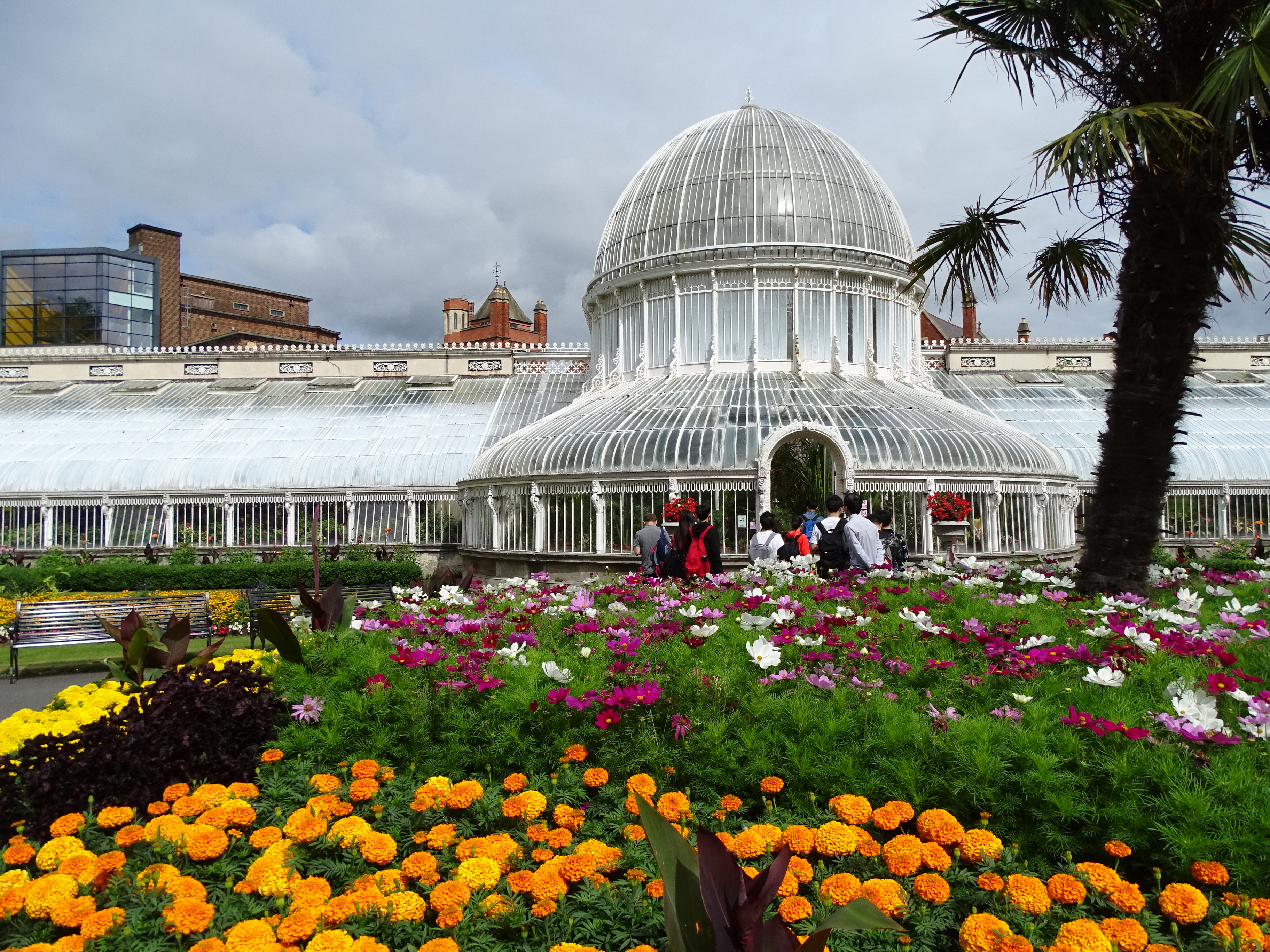 Belfast Botanic Gardens Fight Fasci Garden