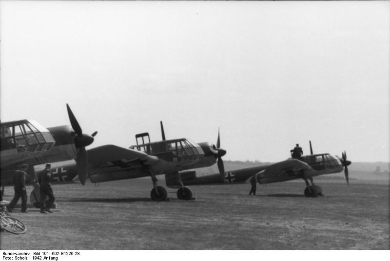 File:Bundesarchiv Bild 101I-602-B1226-28, Aufklärungsflugzeug Blohm - Voß BV 141.jpg