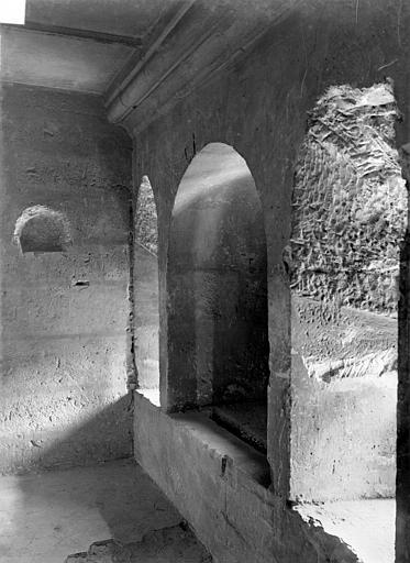 File:Château - Donjon, Couloir du 1er étage - Vincennes - Médiathèque de l'architecture et du patrimoine - APMH00016771.jpg