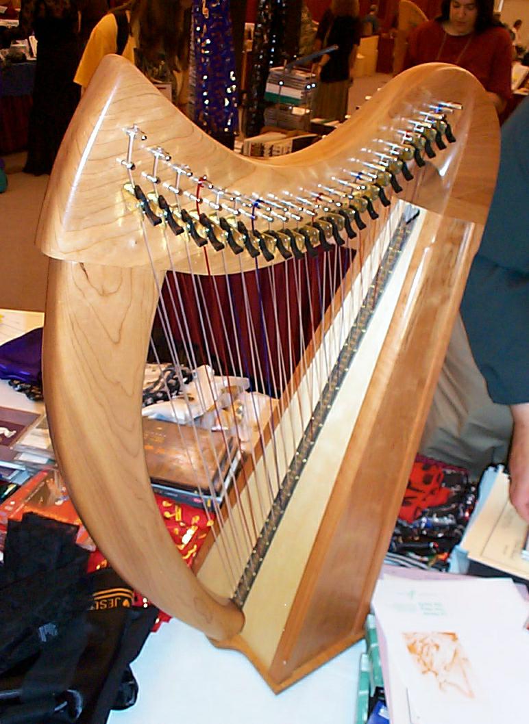Multi-course harp