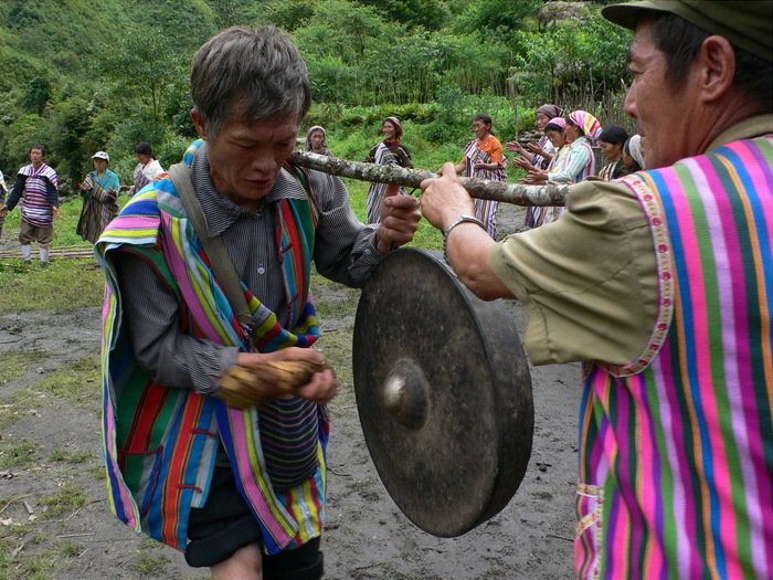 File:H.the Mangluo dance.jpg