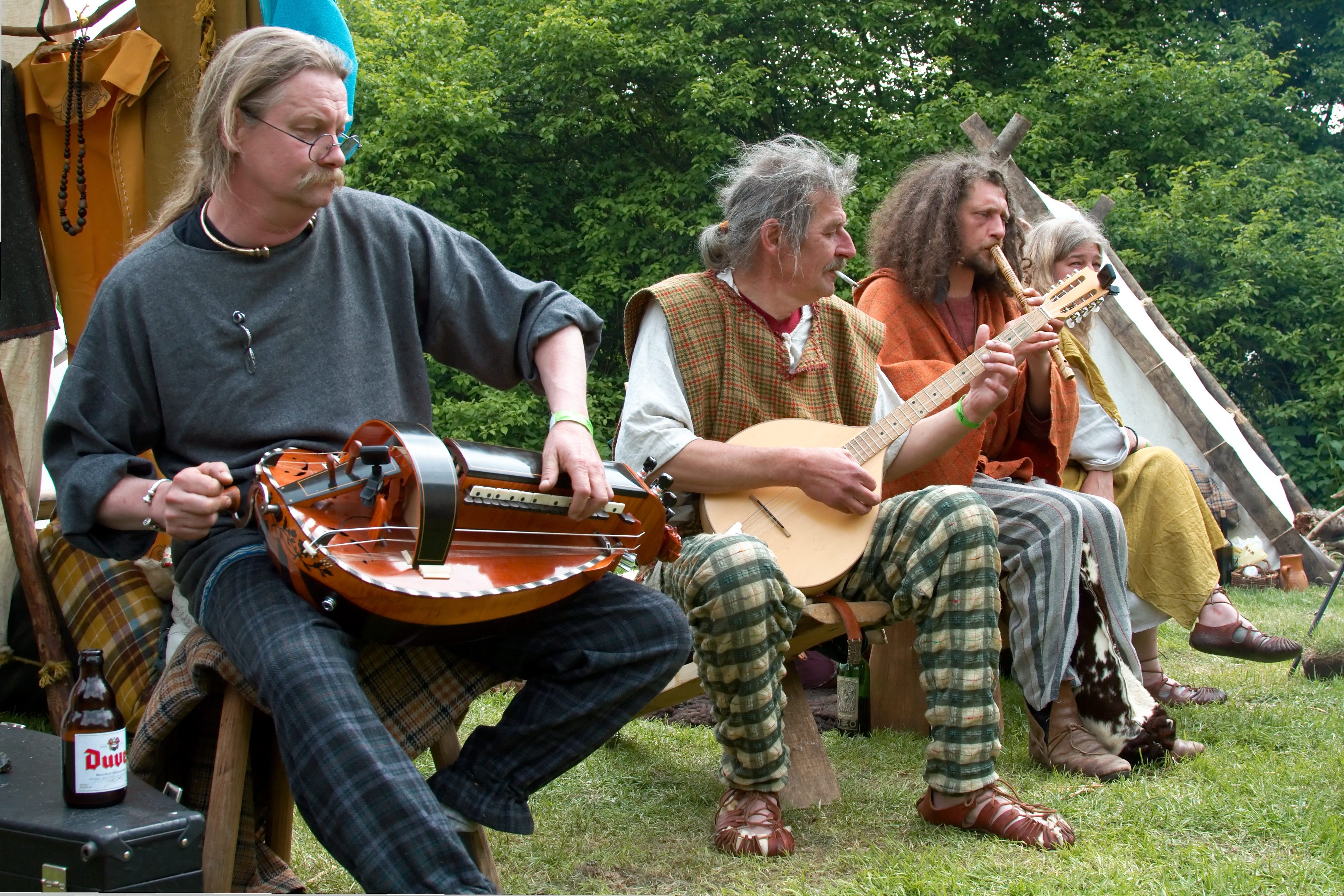 Песня англо. Кельтская группа народов. Кельты в Шотландии. Кельтские музыкальные инструменты. Скандинавские народные музыкальные инструменты.