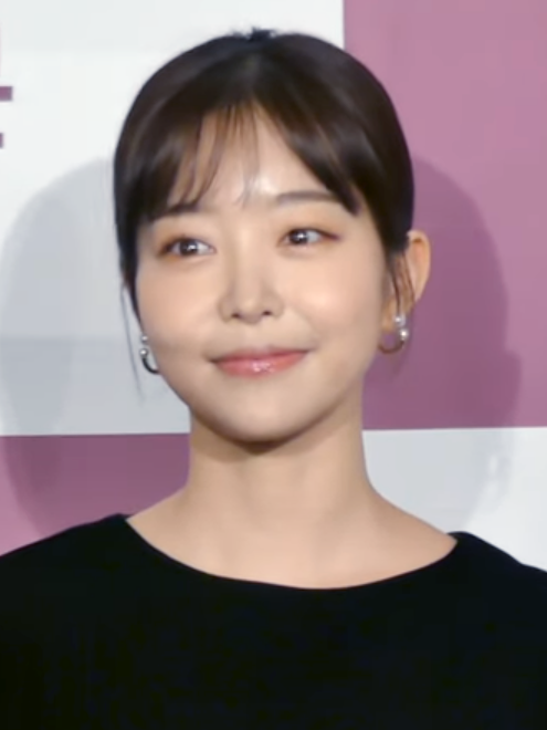 Kim Ga-eun in Feb 2019