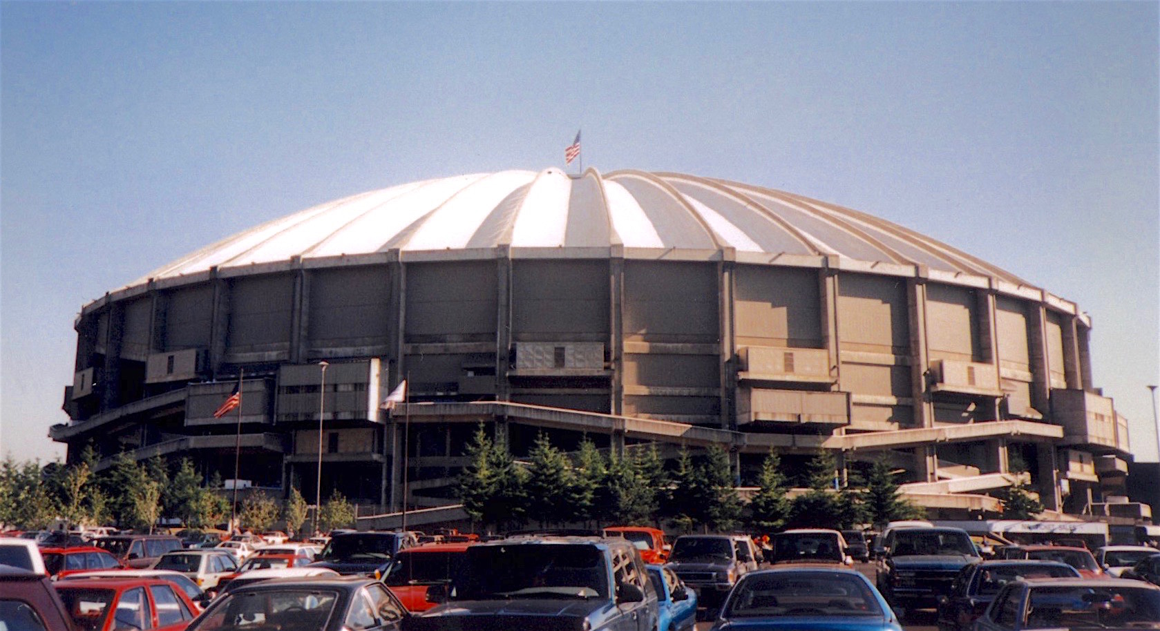 Griffey Jr. hits final home run in Kingdome history