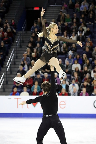 File:Kirsten Moore-Towers, Michael Marinaro - 2018 Skate Canada - 21.jpg