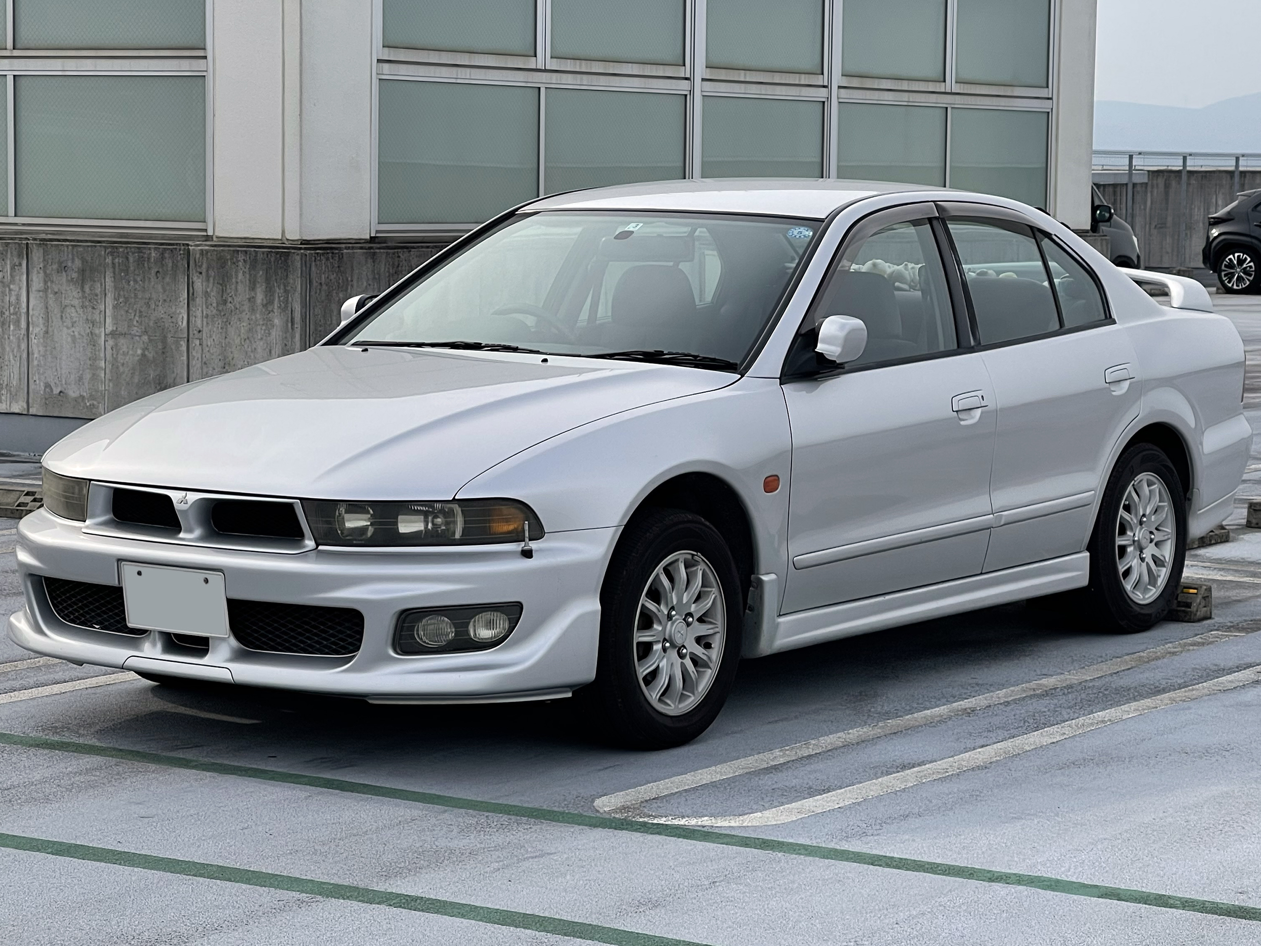 Mitsubishi Galant viento