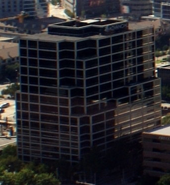 File:Woodall Rodgers Tower, cropped.JPG