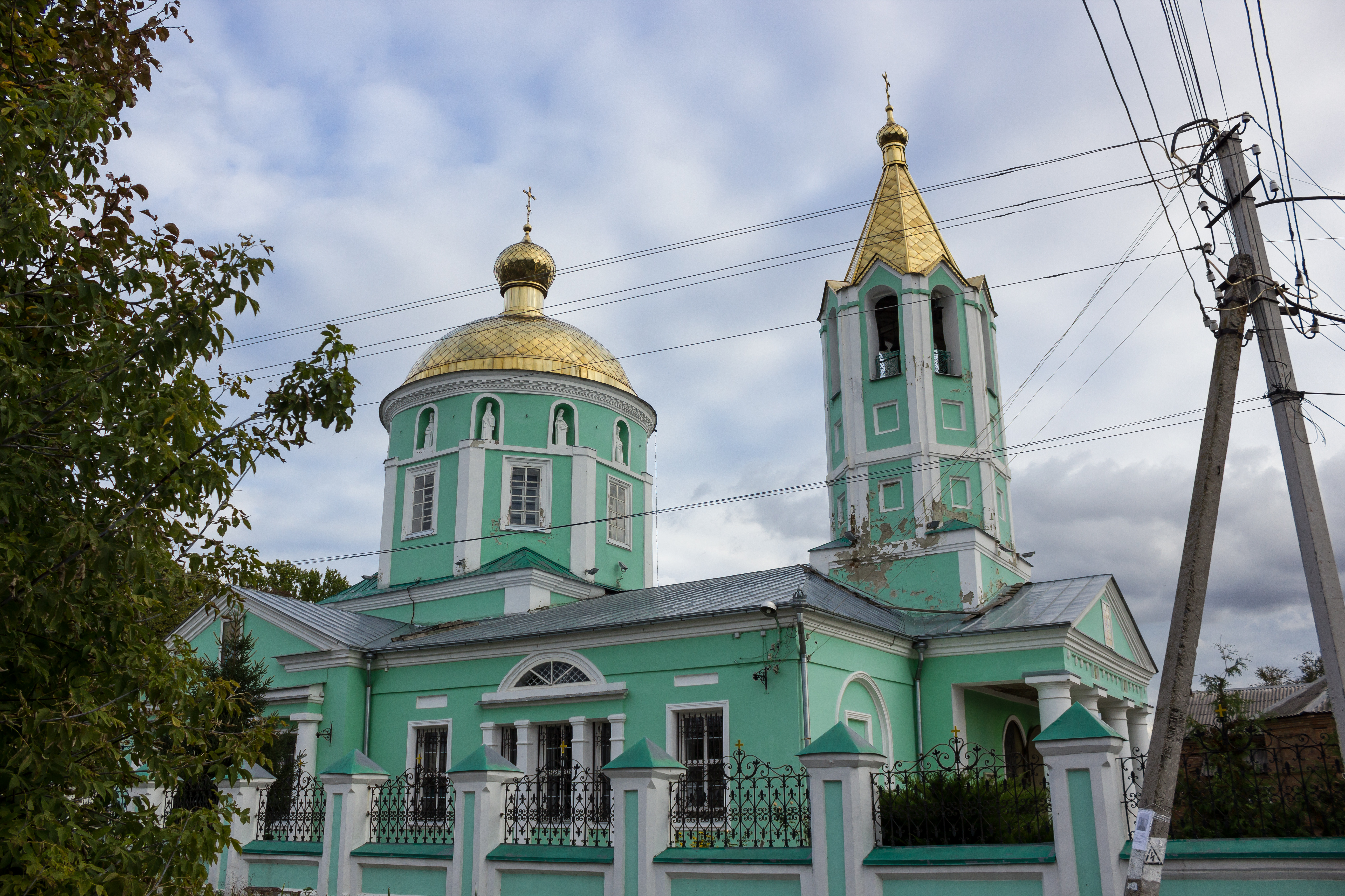 Святые старого оскола. Свято-Троицкий храм (старый Оскол). Храм на Стрелецкой старый Оскол. Свято-Троицкий храм старый Оскол Слобода Стрелецкая. Троицкий храм старый Оскол.