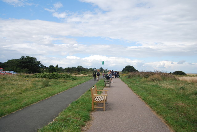 File:Benches by the White Cliffs Trail - geograph.org.uk - 2731329.jpg