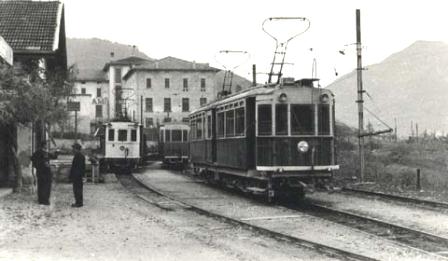 File:Cles, stazione tranviaria nel 1955.jpg