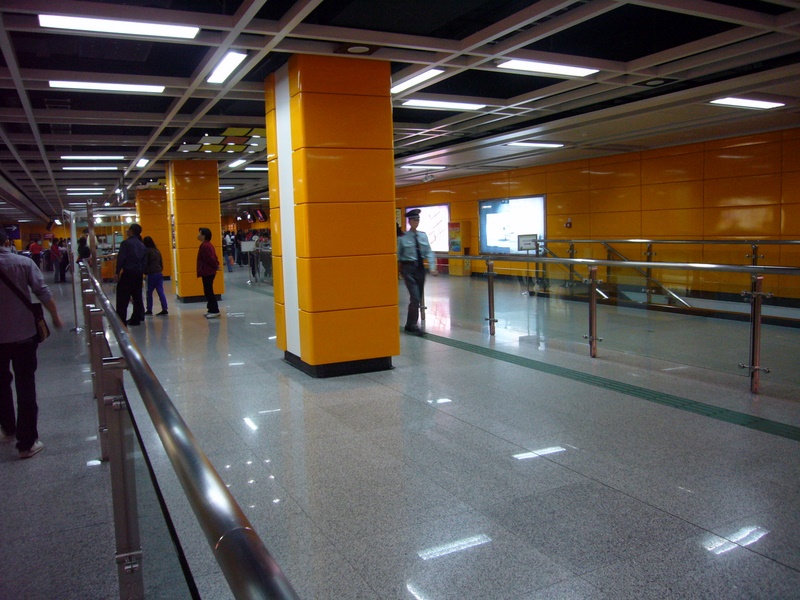 File:Concourse of Tianhe Coach Terminal Station.JPG