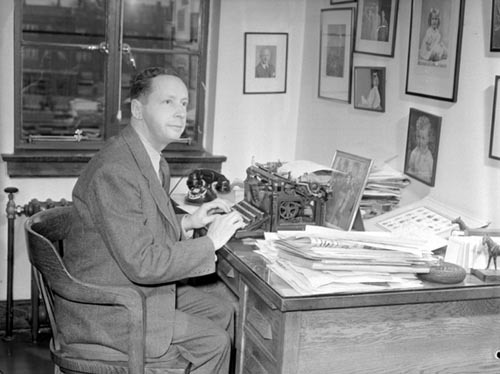 File:Foster Hewitt.JPG