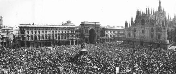 Manifestazione Milano per piazza della Loggia.jpg