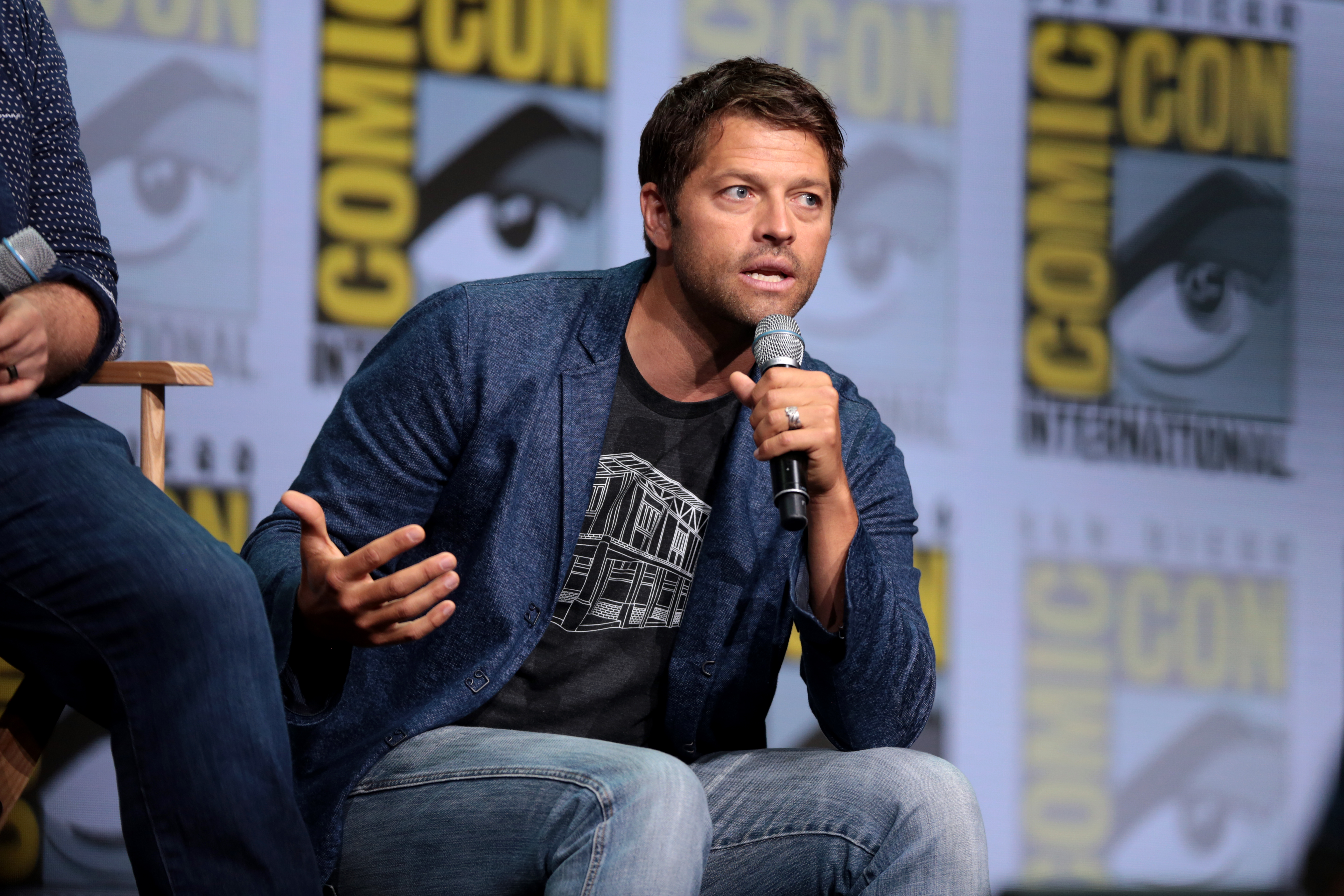 Misha Collins (36208192646).jpg. 