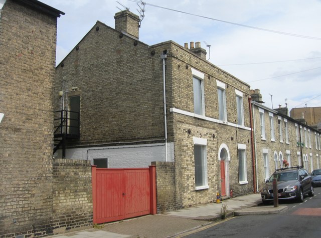 File:Norwich Street housing - geograph.org.uk - 974328.jpg