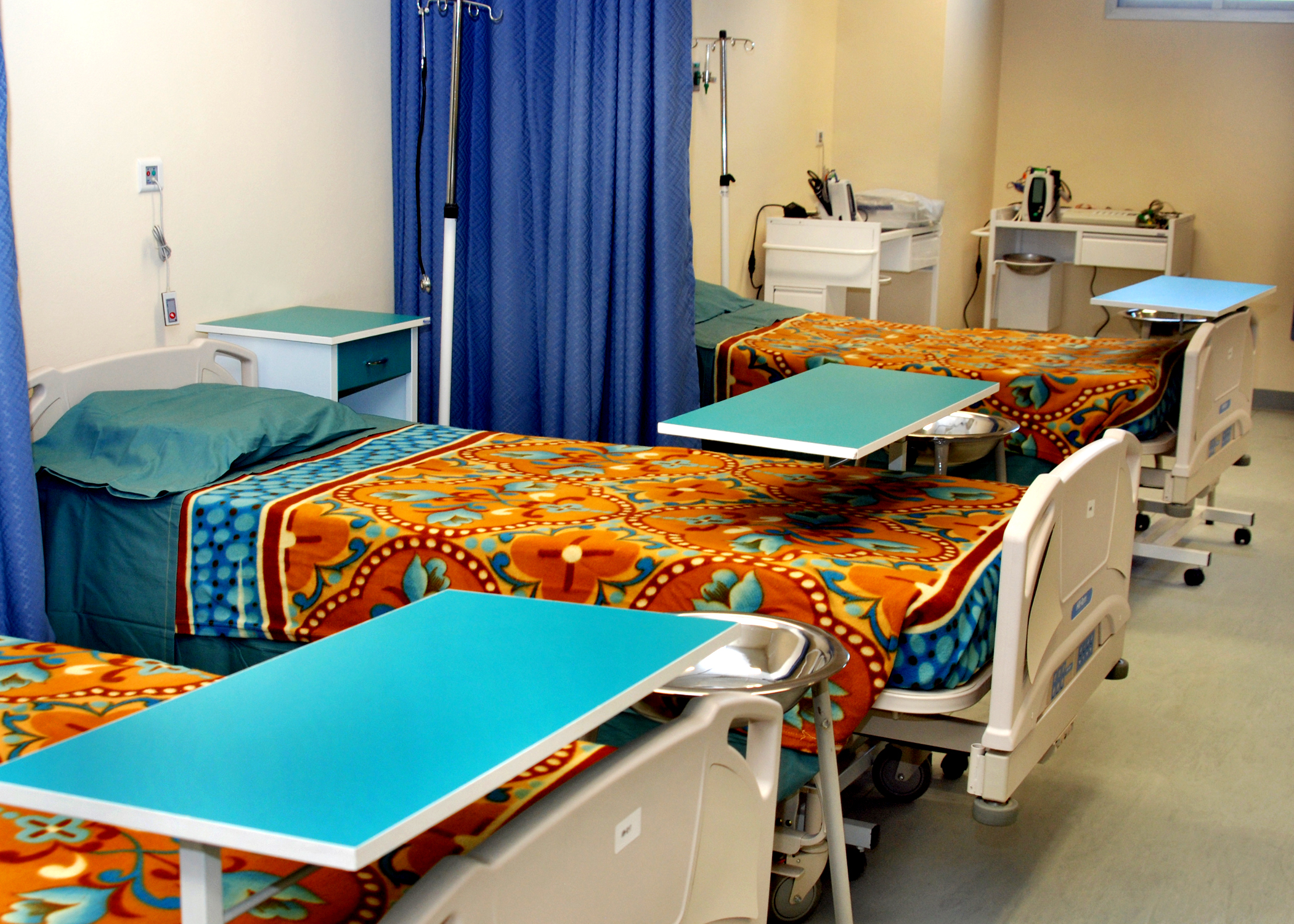 File:Recovery room inside the ANA regional hospital in Kandahar.jpg -  Wikipedia