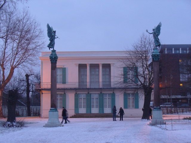 File:Schlosspark Charlottenburg - Schinkelpavillon (Charlottenburg Palace Park - Schinkel Pavilion) - geo.hlipp.de - 32049.jpg