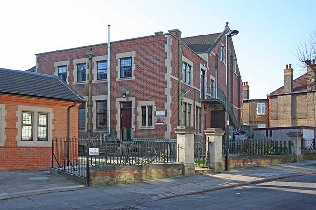 File:St Monica's Hall, Stonard Road, Palmers Green, London N13 - geograph.org.uk - 1106158.jpg