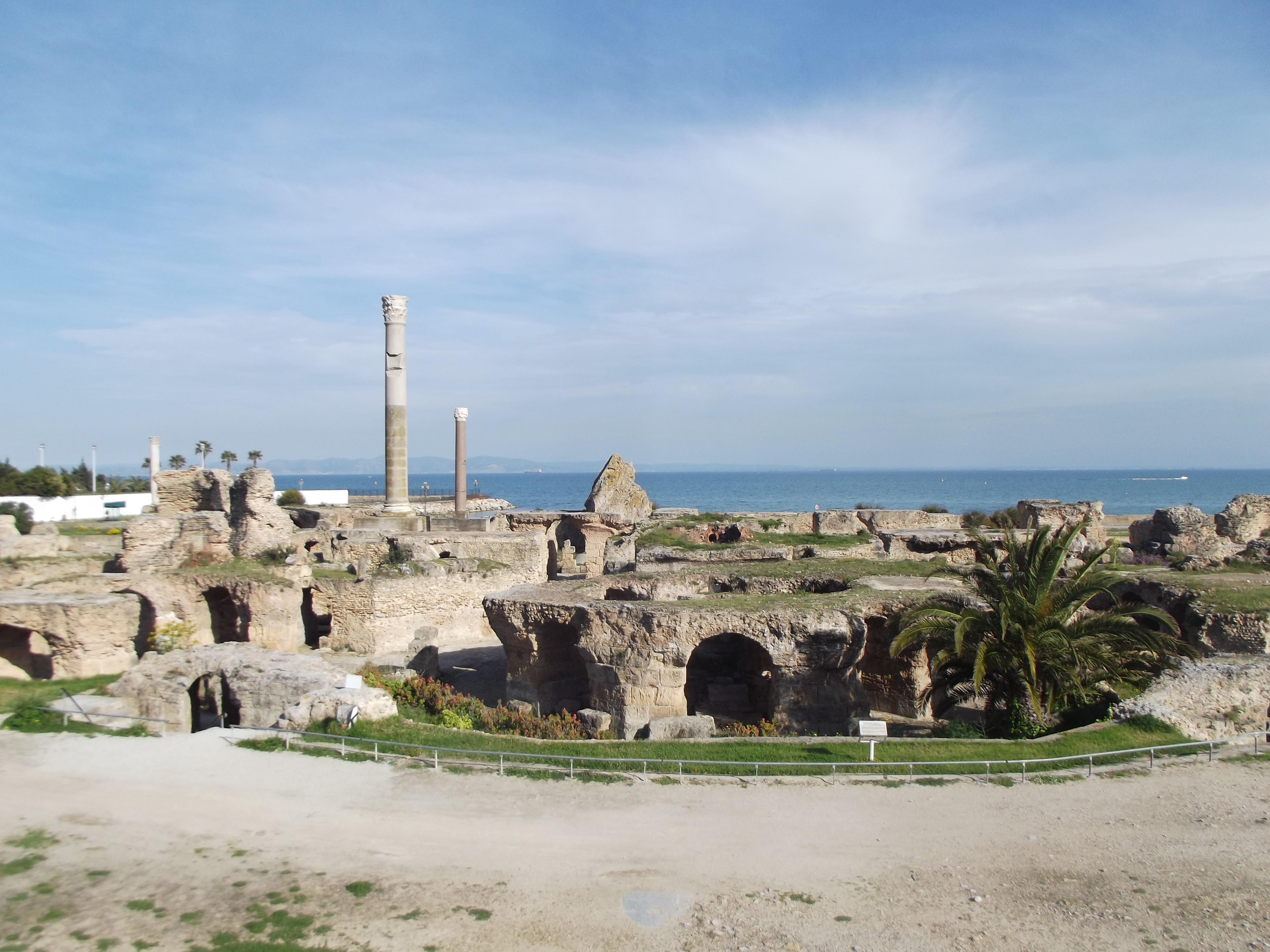 Карфаген в древности. Древний город Карфаген в Тунисе. Руины Карфагена Тунис. Тунис достопримечательности Карфаген. Развалины Карфагена в Тунисе.