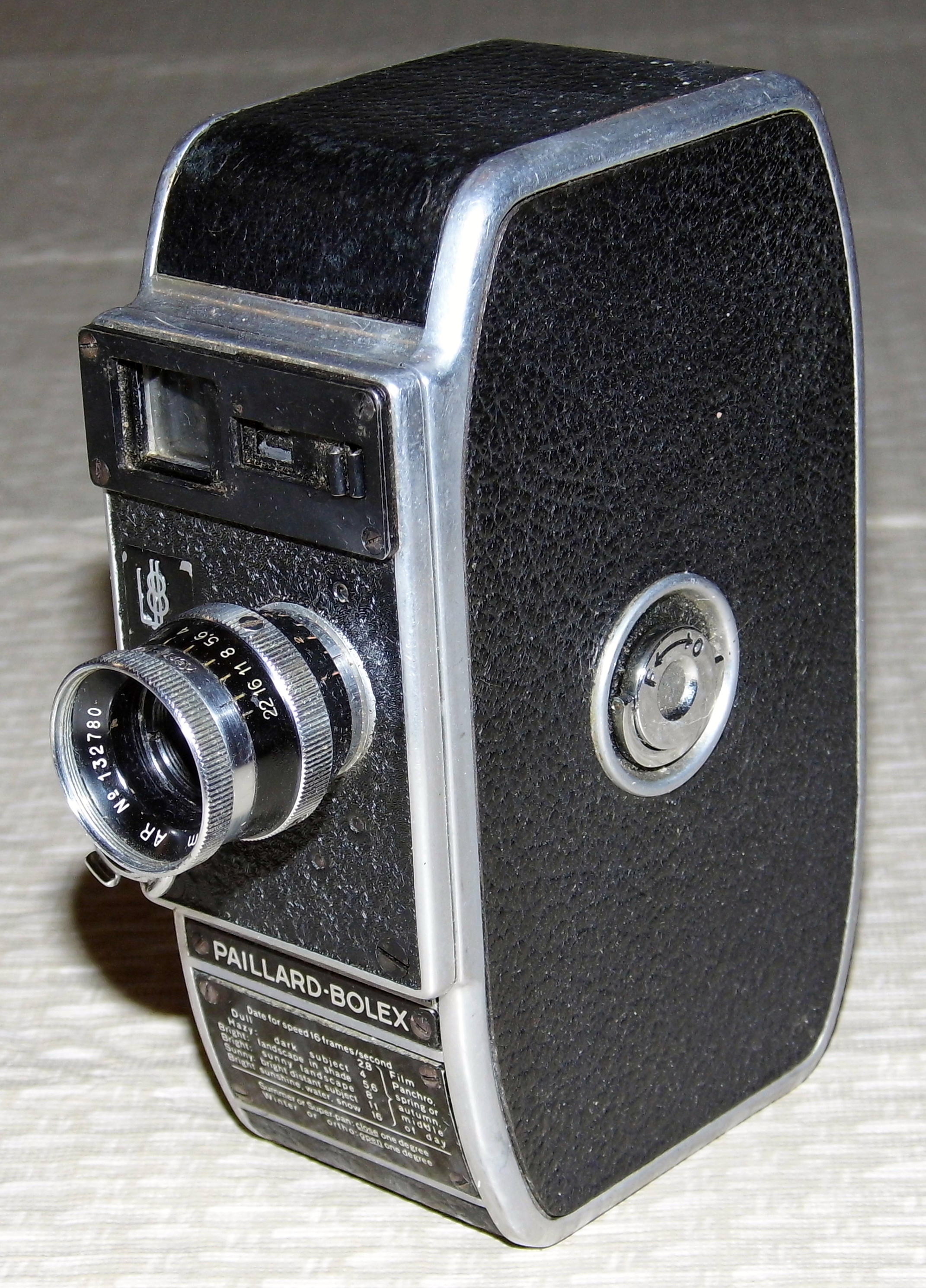 File:Vintage Paillard-Bolex 8mm Movie Camera (12103514676).jpg - Wikimedia  Commons