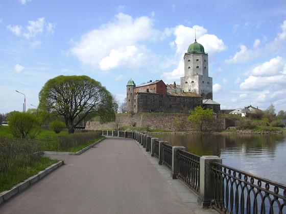 File:Vyborg castle.jpg