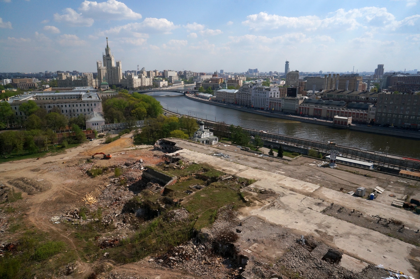 Что сейчас на месте гостиницы россия в москве