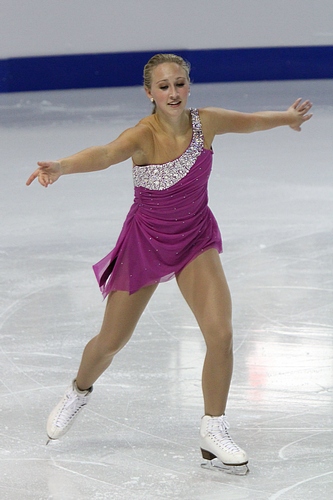 File:2010 Skate Canada Ladies - Alexe GILLES - 9390a.jpg