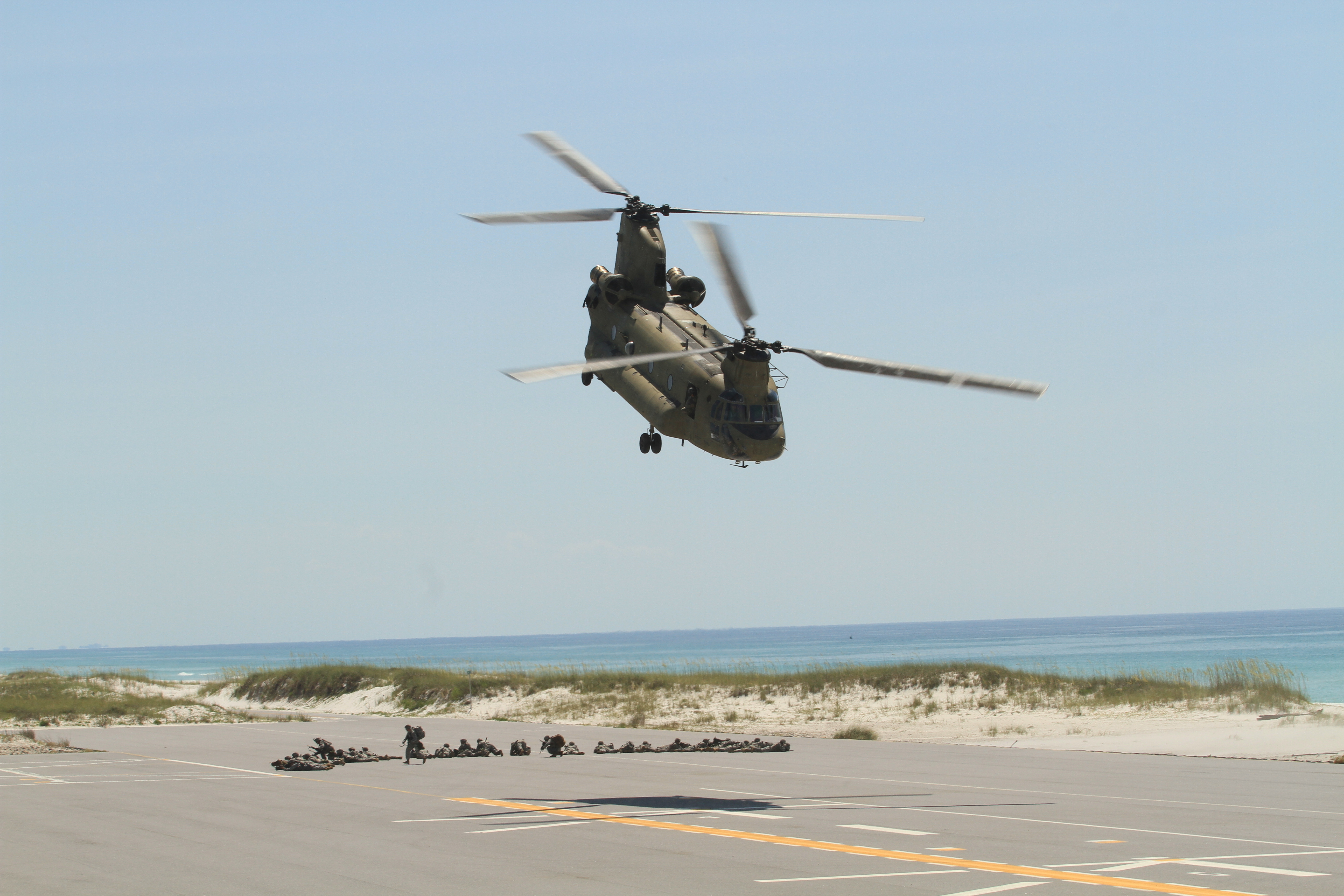 Чинук ветер. Вертолет Ch-47 Chinook. Ветер Чинук фото. Chinook лыжи.