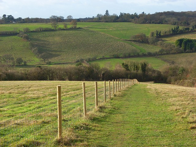 Above Middle Assendon - geograph.org.uk - 626658