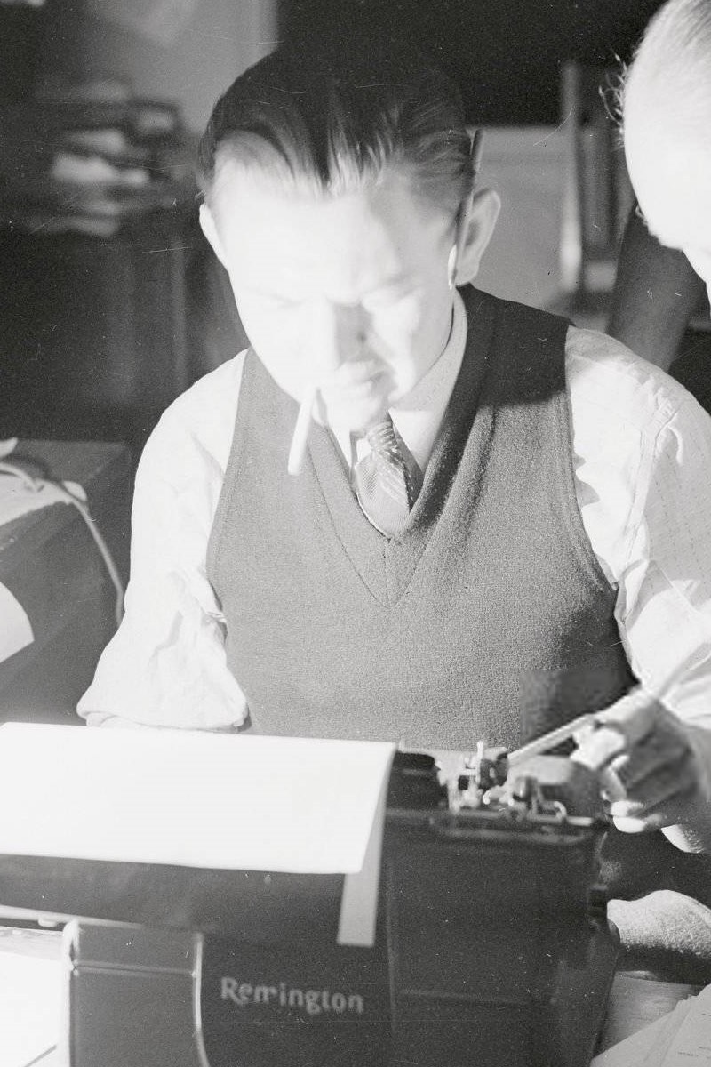 Kahn at his desk, 1941