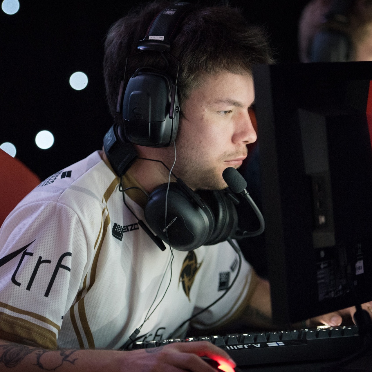 device - 2nd Best Player In The World - HLTV.org's #2 Of 2018 (CS:GO) 