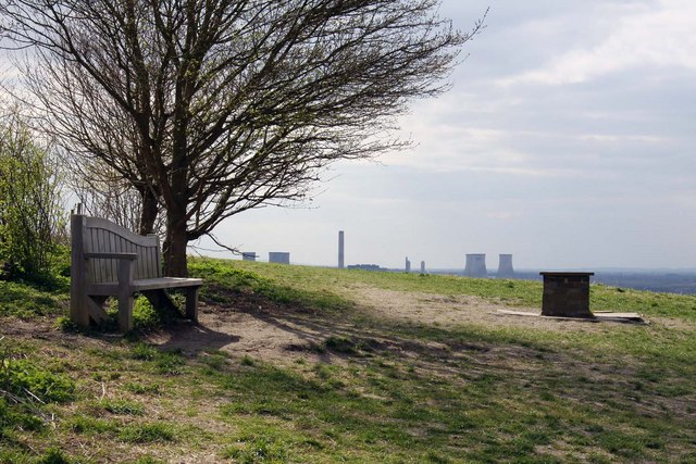 Bench and view plinth on Round Hill - geograph.org.uk - 1242231